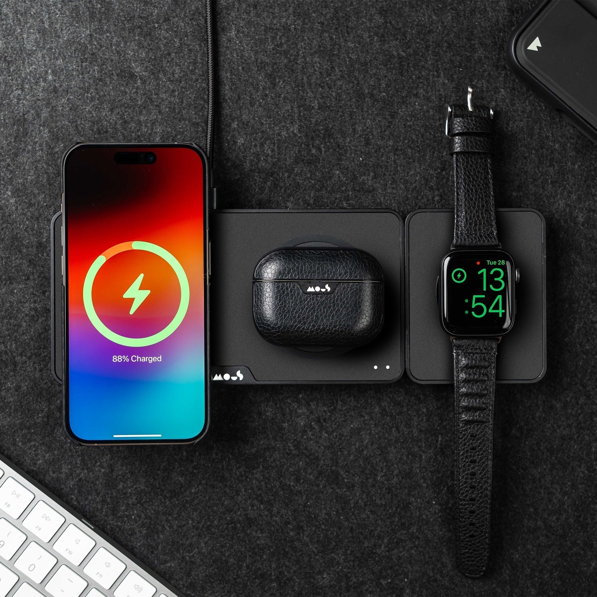 Matte Black Wireless Charging Station - US 3368