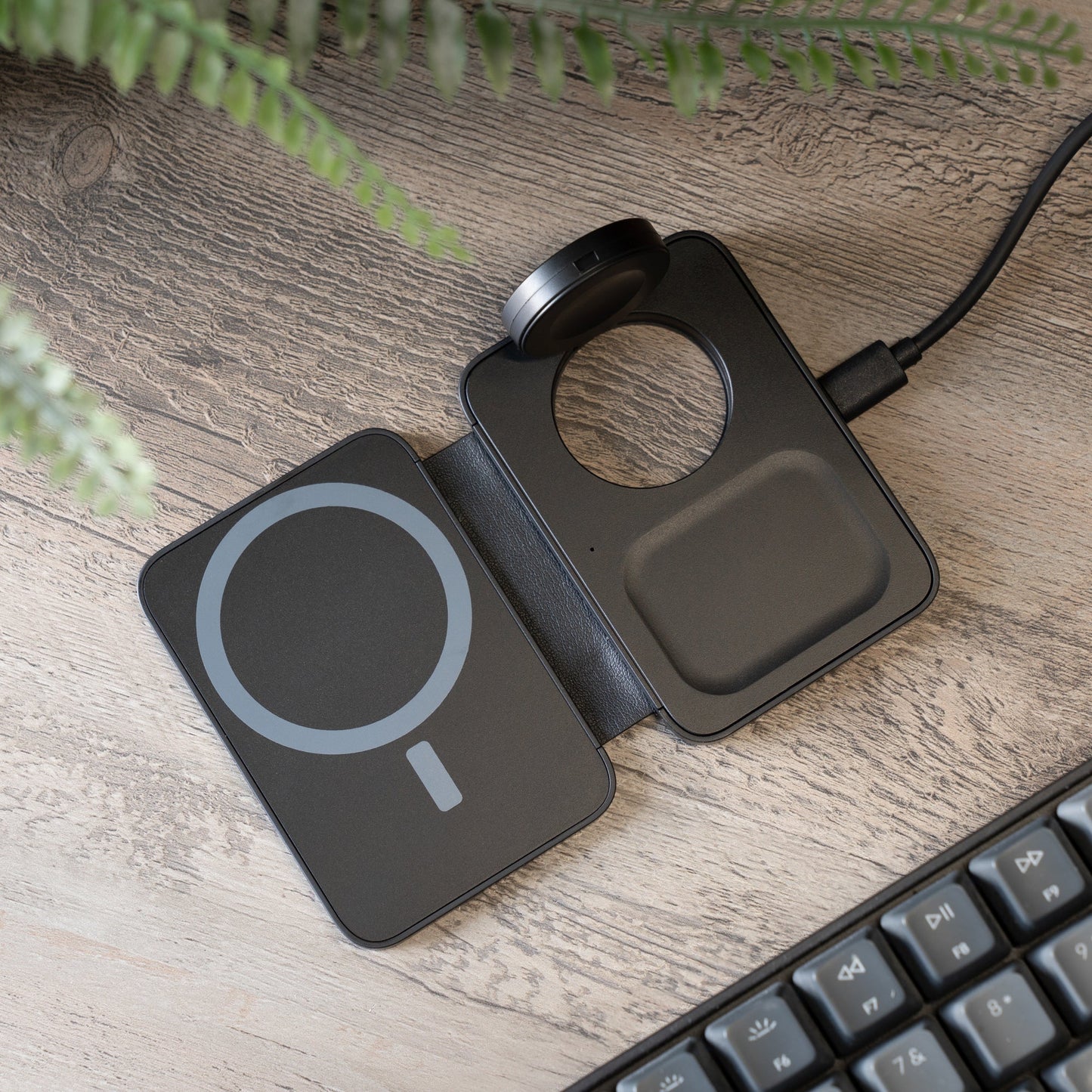 3-In-1 Wireless Portable Charger - US 7096